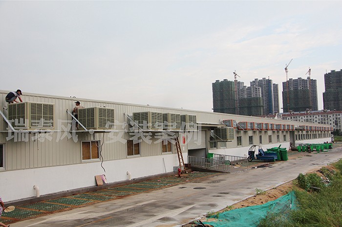 菜市場該如何通風降溫呢？瑞泰風環(huán)保空調為居民買菜送清涼